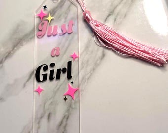 Marque-page en acrylique avec pompon Just a Girl