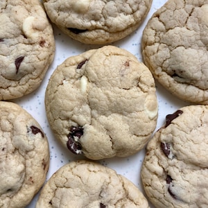 Chocolate Chip & White Chocolate Chip Cookies, Regular/GF