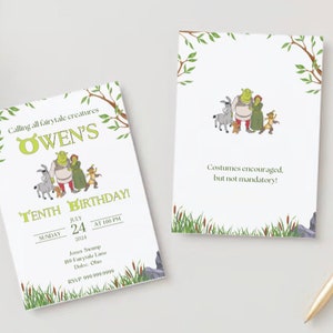 Op de afbeelding: Een groene en witte verjaardagsuitnodiging met een cartoonafbeelding van Shrek en zijn vrienden. De uitnodiging is voor Owens tiende verjaardag. De tekst op de uitnodiging luidt "Calling all fairy tale creatures Owen's Tenth Birthday! Sunday May 24 at 1:00 PM 2024".