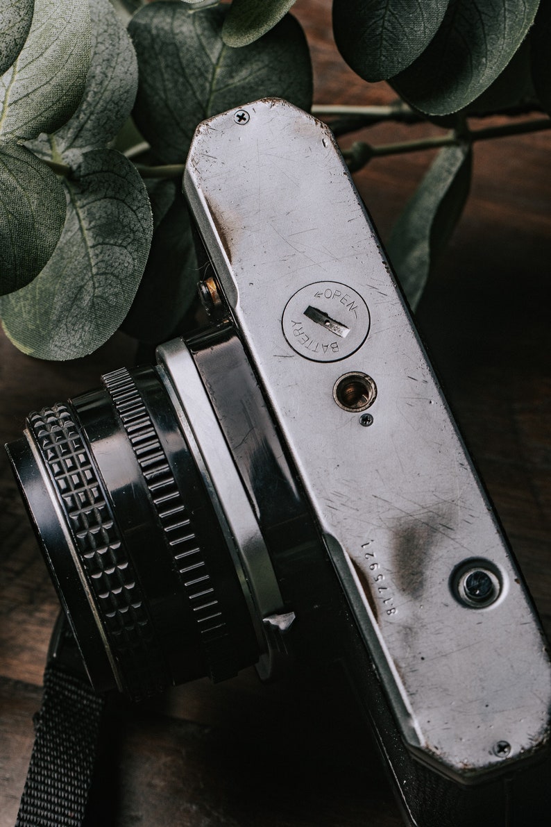 Pentax K1000 SLR 70s Vintage Film Camera With 50mm F2 Lens, Great for