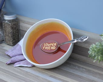 Handgemachte Alphabet Suppenschüssel Hängendes Wandkunststück Einzigartig für Sie gemacht! Supper Oma