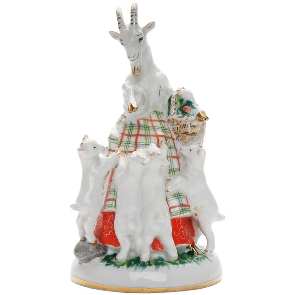 Figurine en porcelaine « La chèvre et les sept petites chèvres », ЛФЗ - Manufacture de porcelaine de Leningrad, Russie (URSS), 1960