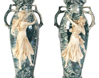 Paire de vases décoratifs en porcelaine, Royal Dux Bohemia, République tchèque (Bohême), 1900 - 1918