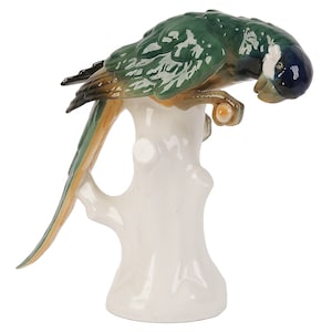 Porcelain figure &quot;Parrot&quot;, Aelteste Volkstedter Porzellanmanufaktur, Germany, 1909 - 1936