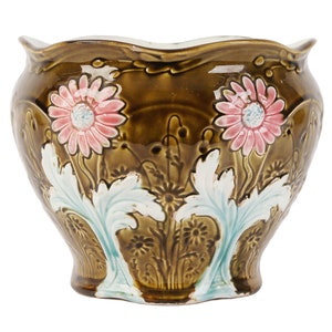 Faience flower pot, Gustave De Bruyn, France, Fives-Lille, end of 19th - beg. of 20th century
