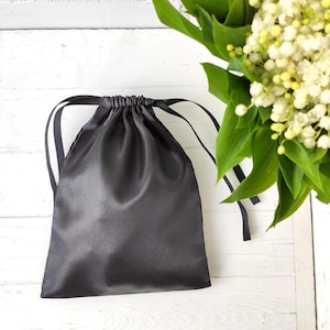 Satin drawstring bag, Fabric drawstring favor, Gift bag, Wedding favor bag, Silk pouch, Protective pouch, Custom made, Handmade