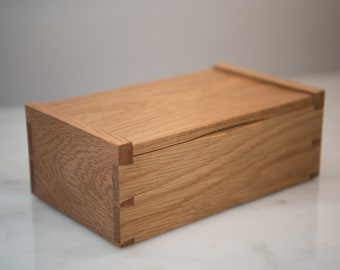 Handmade Solid Oak Dovetail Jewelry/Keepsake Box Wooden Lined with leather