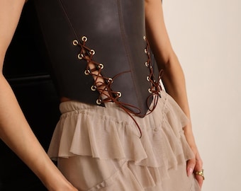 Corsetto in pelle sopra il seno: stile western, taglie forti - vestibilità personalizzata