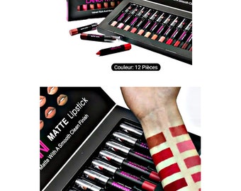 Set mit 12 samtmatten Lippenstiften