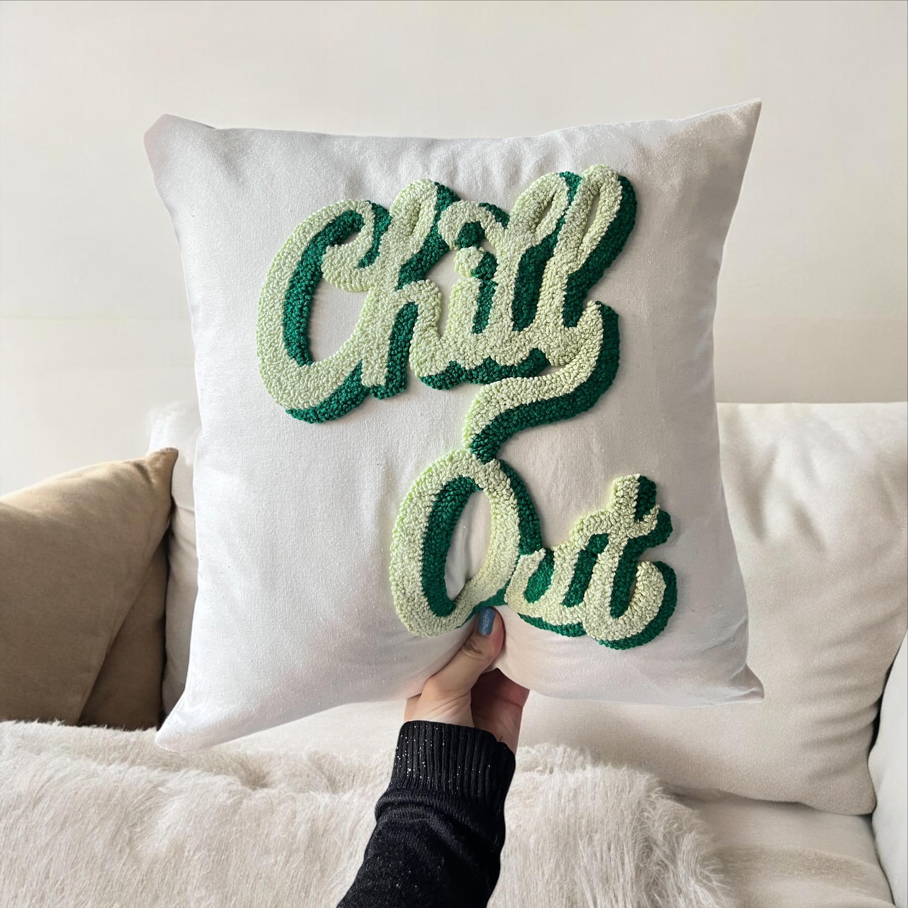 Chill Out Punchneedle Kissen - Handgefertigtes Kissen 40×40cm - Lime Green Decor