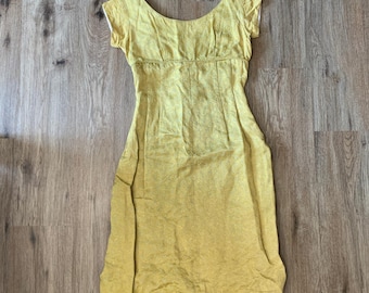 Abito vintage anni '60 in broccato fatto a mano, a vita impero, giallo, con cerniera.