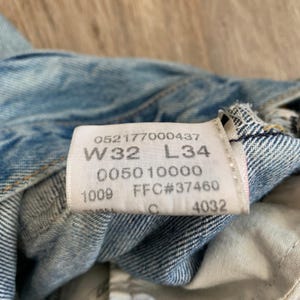 Jeans vintage Levi's 501 Buttonfly a gamba dritta, anni 2000 - taglia 32x32 immagine 3