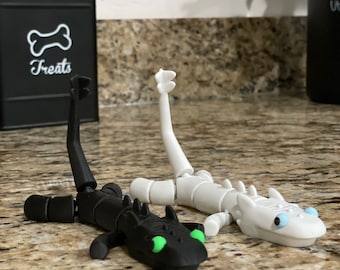 Dancing Toothless Meme Flexi Toy | How to Train Your Dragon-Inspired Toy | Funny Derpy Gag Gift | Office Desk Decor | Unique Dragon | HTTYD