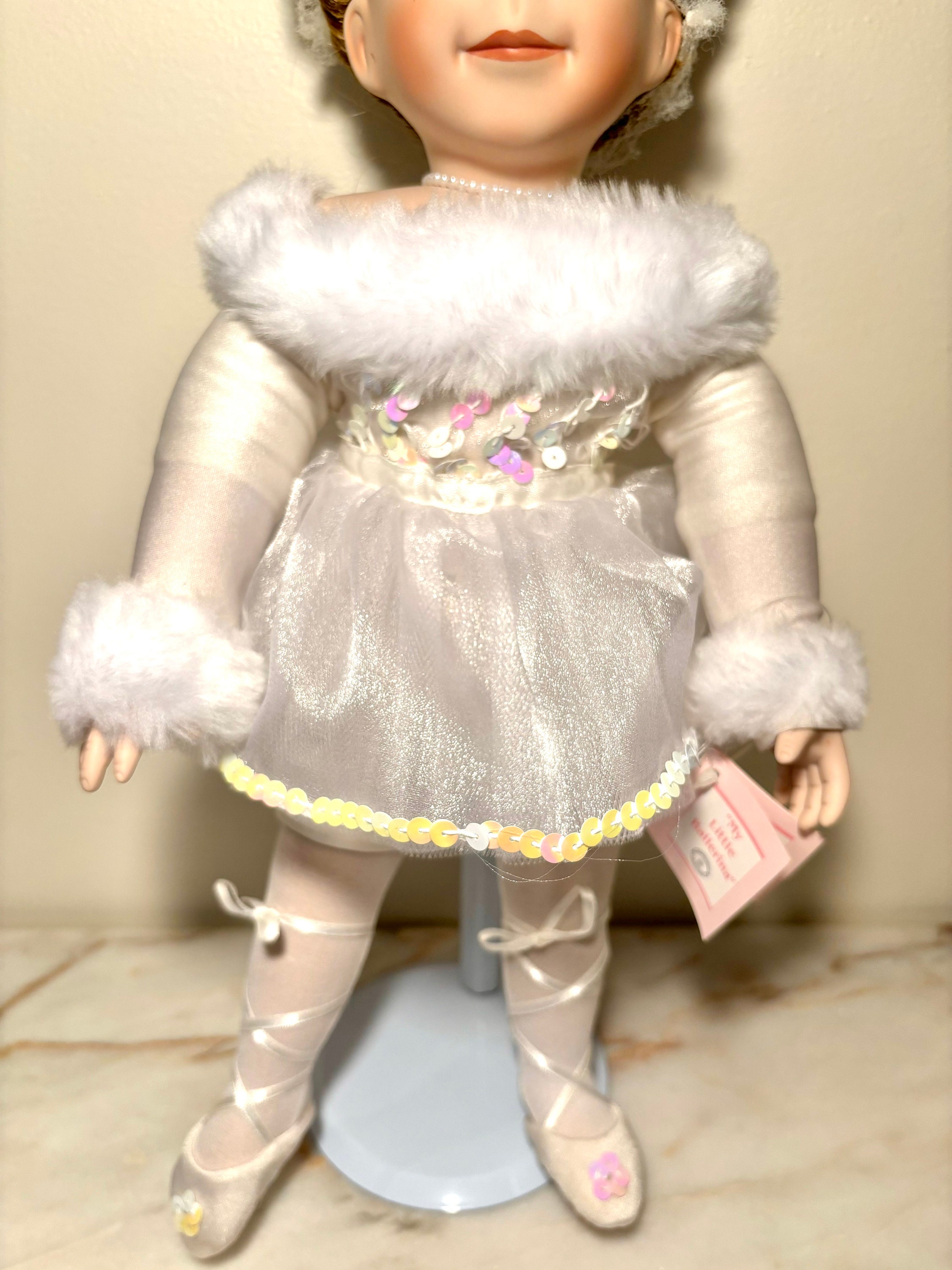 THE ASHTON DRAKE MINIATURE GALLERIES - BABY DOLL handful of love EUR 17,12 - FR
