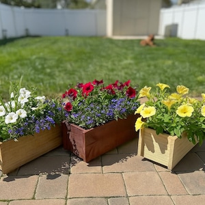 18 in Wooden Planter Box – Rustic Window Box for Flowers, Herbs, Garden & Outdoor Décor