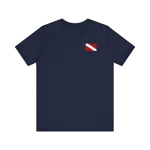 Table 6 Diver Down Flag Unisex Tee | Scuba Diving Commercial Deep Sea Offshore Diver Navy Dive Flag Boat Alaska California Florida T-shirt