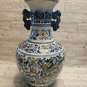 Chinese Style Vase