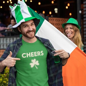St Patricks Day shirt, St Patrick Tee with shamrock, St Patty T-shirt, St Patty Shirt, Irish Shirt, St Patrick, Unisex T-Shirt