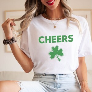 St Patricks Day shirt, St Patrick Tee with shamrock, St Patty T-shirt, St Patty Shirt, Irish Shirt, St Patrick, Unisex T-Shirt