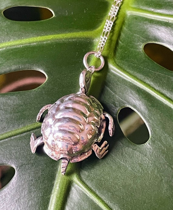 Sterling Silver Articulated Turtle Pendant