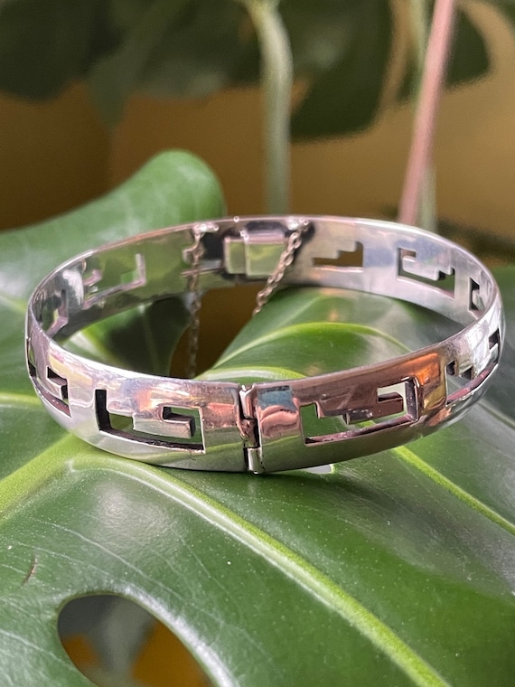 Sterling Silver hinged bangle