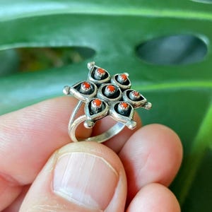Vintage Zuni 7 Stone Coral Ring size 5