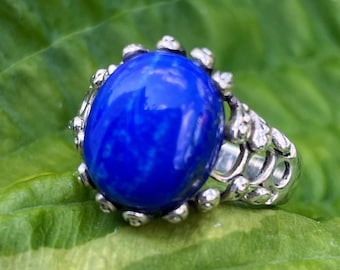 Sterling silver and lapis cabochon ring