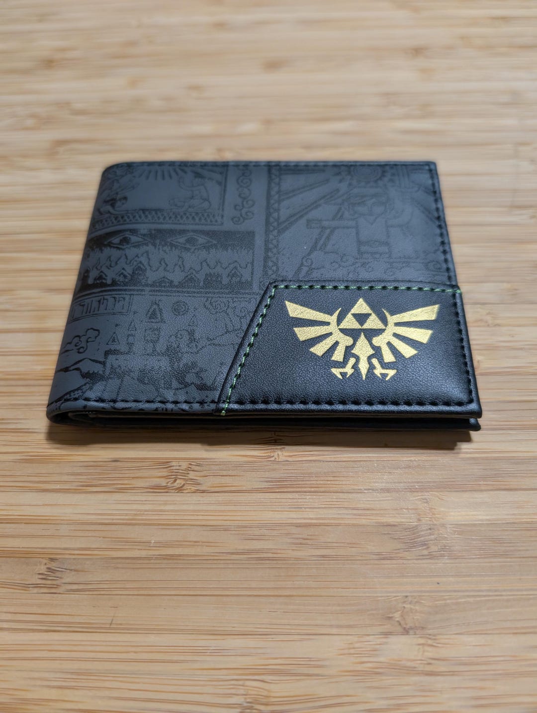 LEGEND OF ZELDA METAL TRIFORCE LOGO BIFOLD WALLET NEW W/TAGS IN BAG