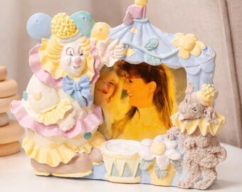 Vintage Circus Themed Clown Mini Picture Frame, 1992, Resin Pastel Photo Holder, Small Decorative Frame, Child’s Room Decor, New Parent Gift
