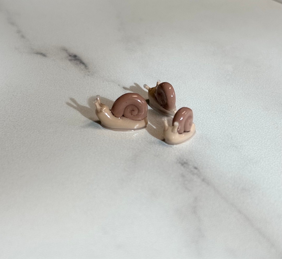 Mini Snail - 1:6 Scale - Polymer Clay & Resin - Etsy