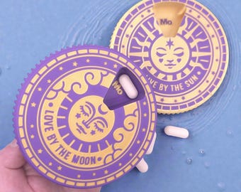 Sun & Moon 7 Day Pill Organiser | Rotating Weekly Tablet Case | 3D Printed