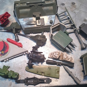 Gi Joe accessories lot