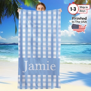 Personalized Checkered Beach Towel – Custom Name Towel with Minimalist Grid Design – Modern Summer Gift for Him or Her