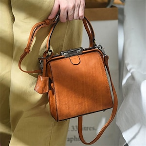 Full Grain leather bag, handmade leather bag, handbag, woman leather bag, elegant leather bag, messenger bag, crossbody bag, gifts for her