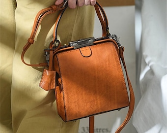 Full Grain leather bag, handmade leather bag, handbag, woman leather bag, elegant leather bag, messenger bag, crossbody bag, gifts for her