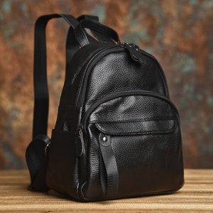 Mini Leder Rucksack Männer Frauen, Studenten Rucksack Reisetasche Daypack Bürorucksack, Schultertasche personalisierte Geschenke für Sie / Ihn