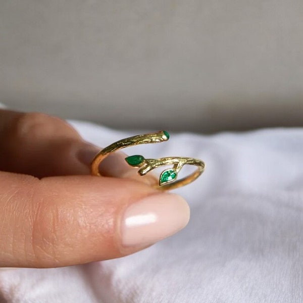 Original Design Efeu Ring für Frauen, Sommerschmuck, Efeublatt Ring, Grüner Blatt Ring, Statement Ring, Smaragd Ring, Pinky Ring, Rohstein Ring