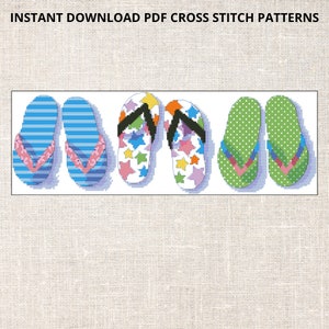 Peut inclure: Quatre paires de motifs de point de croix de tongs colorées. Les motifs comprennent des rayures, des étoiles et des pois.