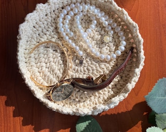 Crochet Trinket Dish - Ring Holder Pattern with Step by Step Picture Tutorial, Quick Crochet Tray for Jewelry, PDF Crochet Decor - Organizer