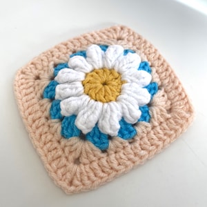 3D Daisy Granny Square Crochet Pattern PDF, Easy Crochet Pattern with Step by Step Picture Tutorial for Beginners, Summer Crochet Projects