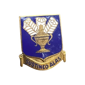 Vintage WWII Sustineo Alas USAAF Technical Training Command Military Pin