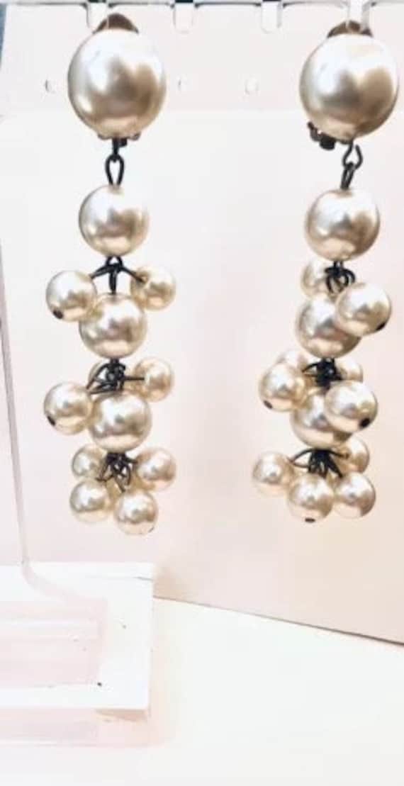 Vintage Earrings Faux Cluster Pearl Gold Tone Drop