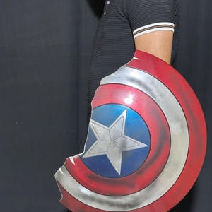 Replica Captain America Broken Shield – door strijd beschadigde metalen rekwisieten voor cosplay, display afbeelding 14