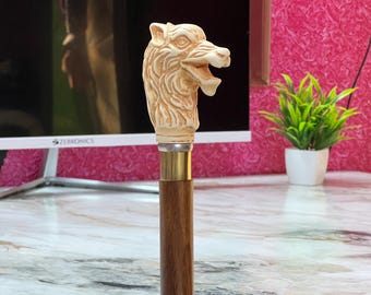 Bengala Cabeça de Lobo: Bengala de madeira nobre feita à mão com colar de latão