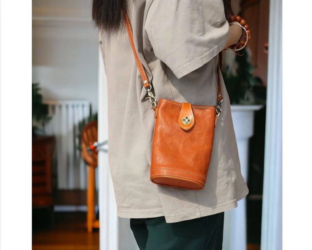 thumbnail interactive-video image 1 of Women's Leather Crossbody Bag - Small Waterproof Shoulder Purse With Adjustable Strap, Multiple Pockets & Detachable Mini Wallet 1 of 8