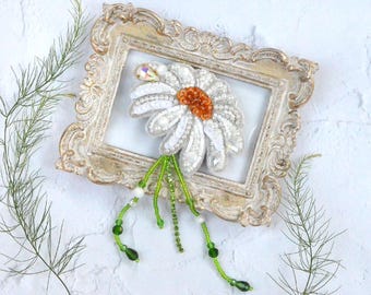 White Daisy Statement Brooch Kit, Chamomile Bead Embroidery Jewelry, Floral Pin DIY, Botanical Beading Project for Adults