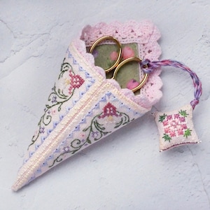 Scissors Case Cross Stitch Kit, Floral Embroidery, Decorative Stitches, Scissors Fob, DIY Sewing Gift