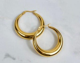 Grosses créoles en or - The Cleo Hoops (grand), plaqué or 18 carats