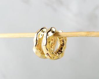 18K Gold Plated Hammered Hoops Small Size Gold Hoops Everyday Earrings Classic Hoops Vintage Style Gold Huggies Gift for Her Chunky Earrings