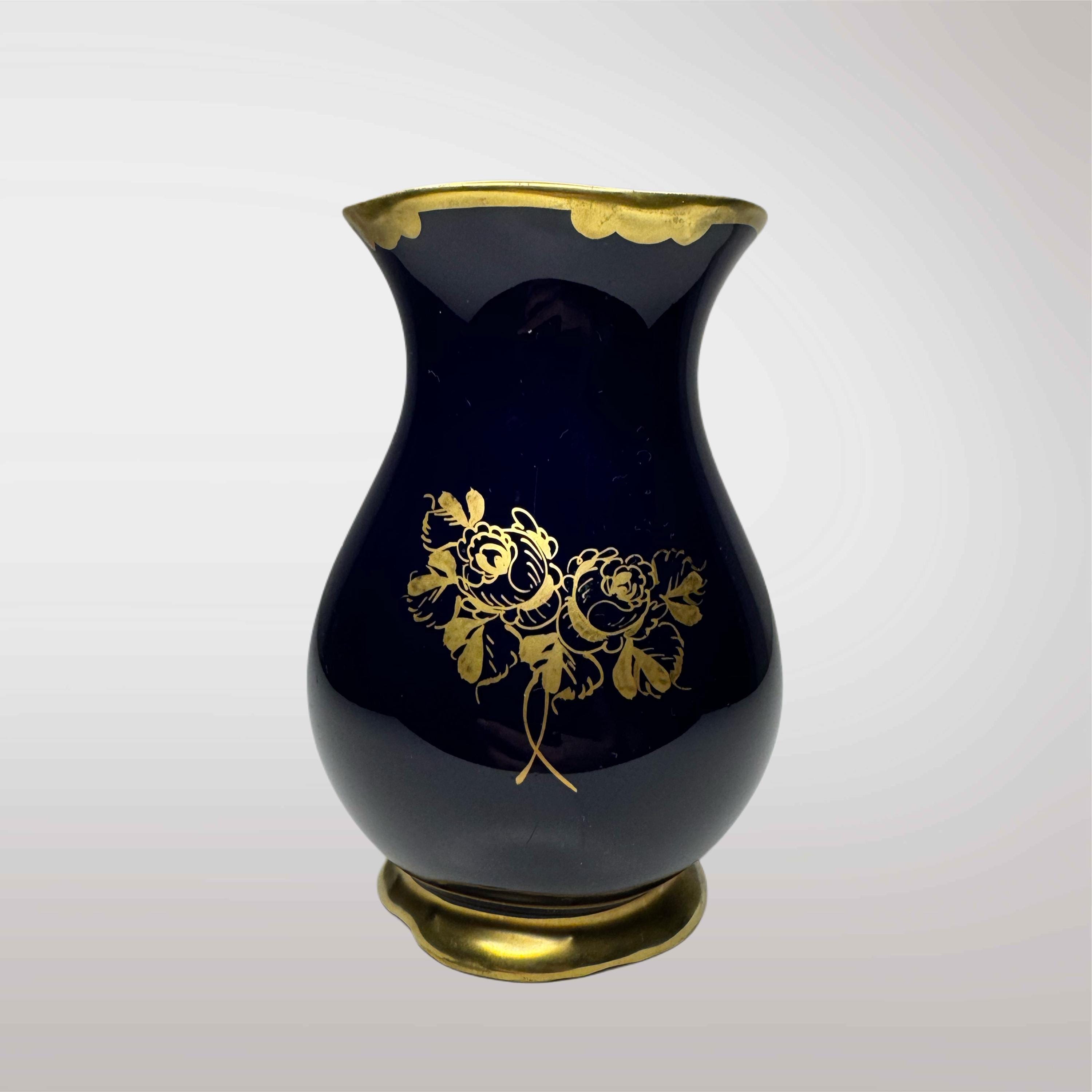 陶器製紺色ポット 金色の花模様 ヴィンテージ コバルト ブルーの花瓶 ウンター ヴァイス バッハ